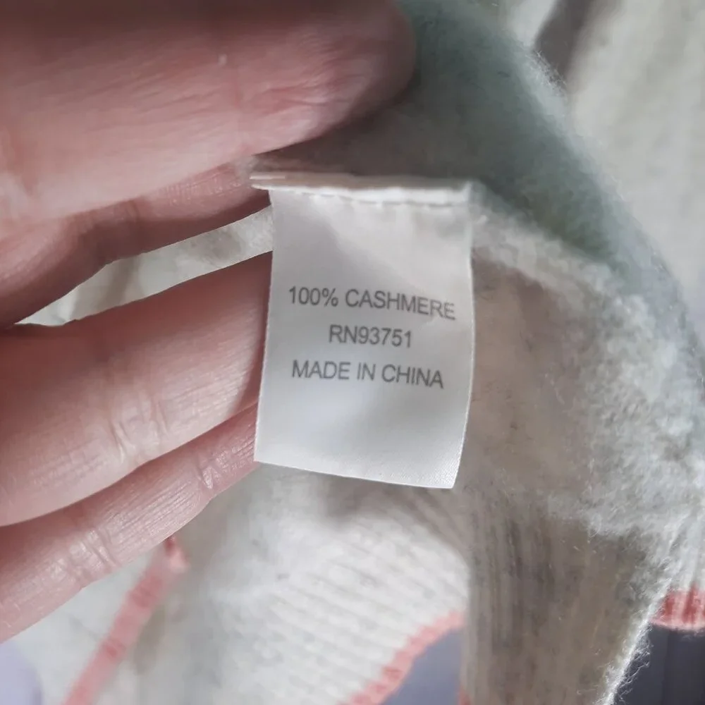 InCashmere Crew Neck Sunday Print 100% Cashmere Crew Neck - Picture 8 of 11